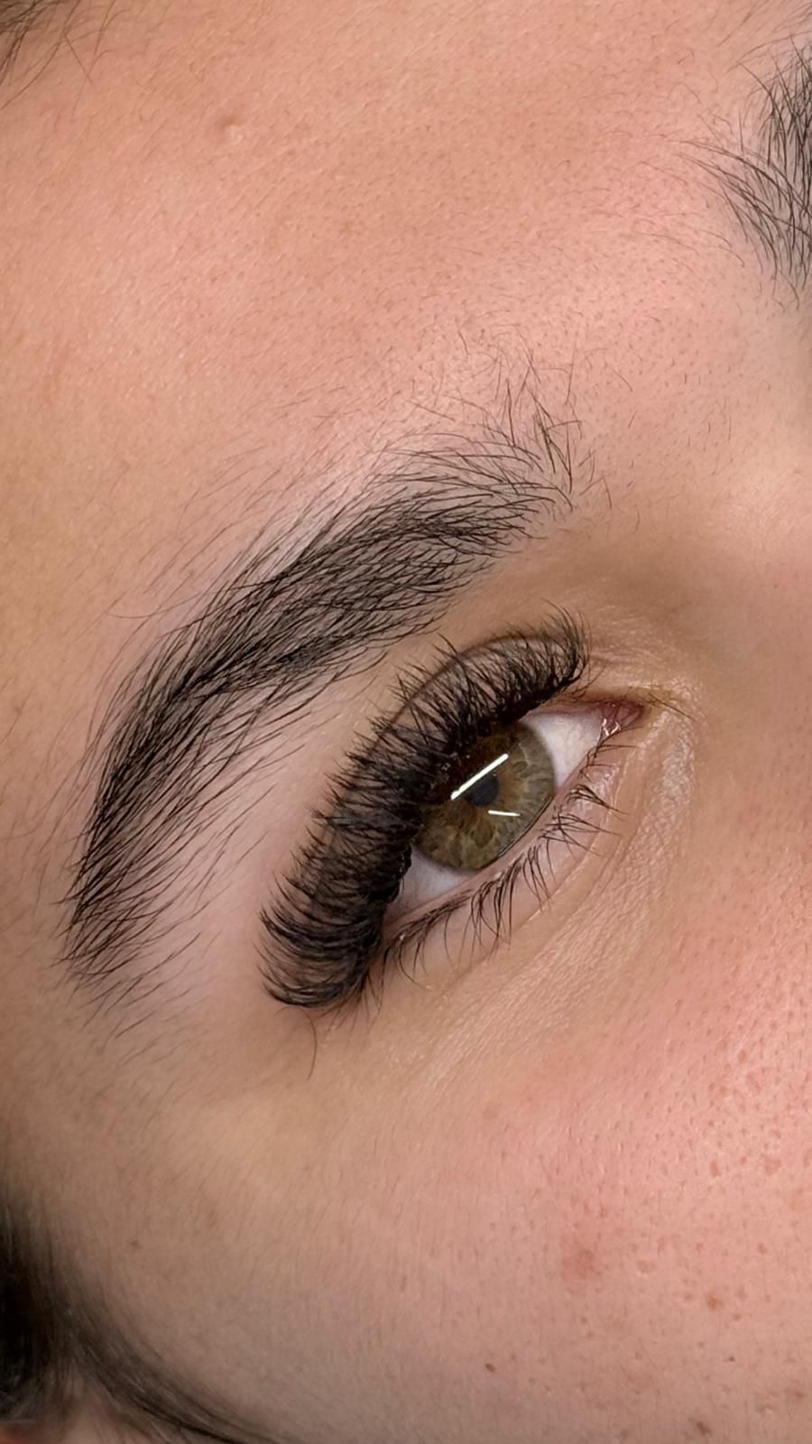 Lashes gallery photo