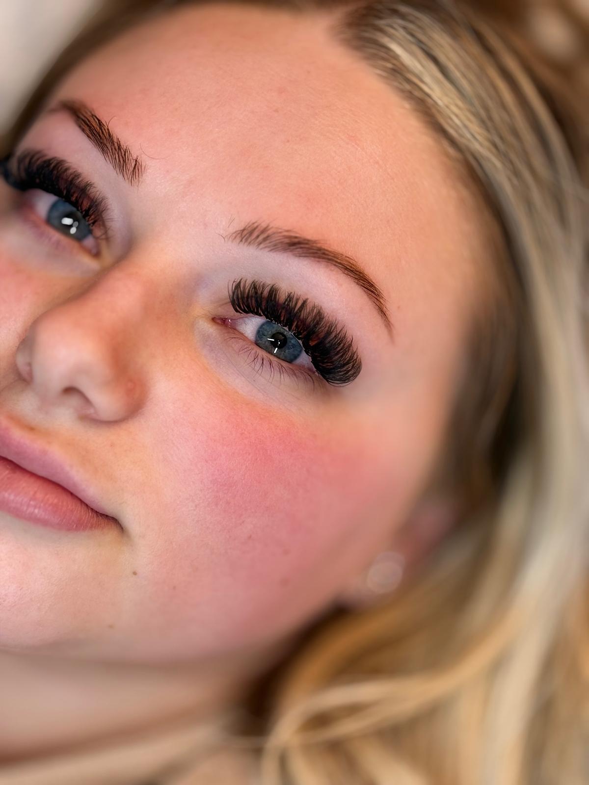 Lashes gallery photo